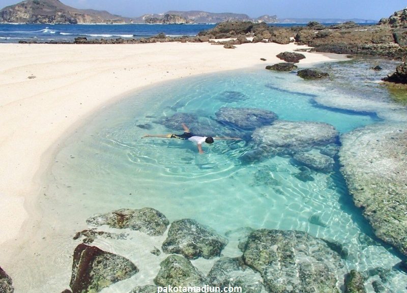 7 Destinasi Wisata Paling Bagus di Lombok, Cocok Untuk Liburan Bersama Teman